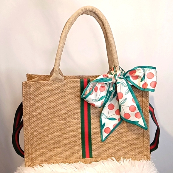 Woven Khaki Fashion Tote  💚❤️💚 - Picture 4 of 17